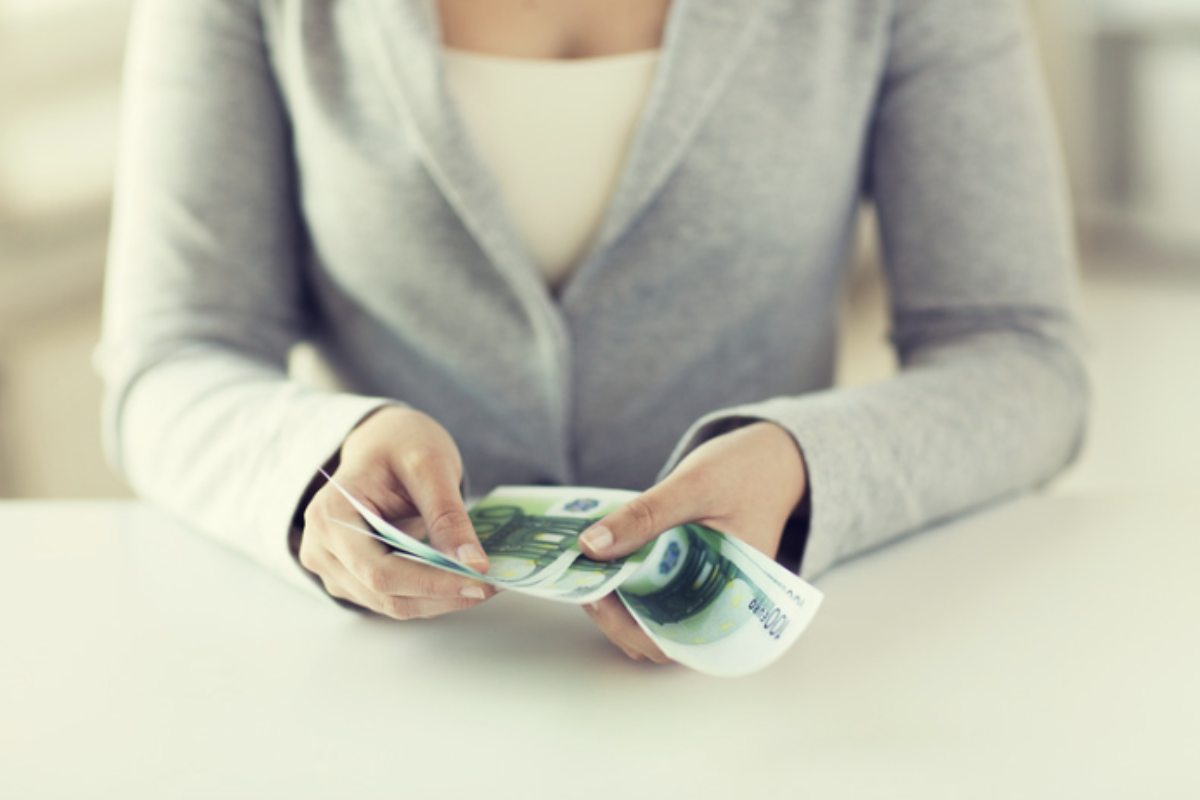 Il beneficio riguarda esclusivamente i contributi previdenziali e non si estende ad altri oneri o contributi assistenziali.
