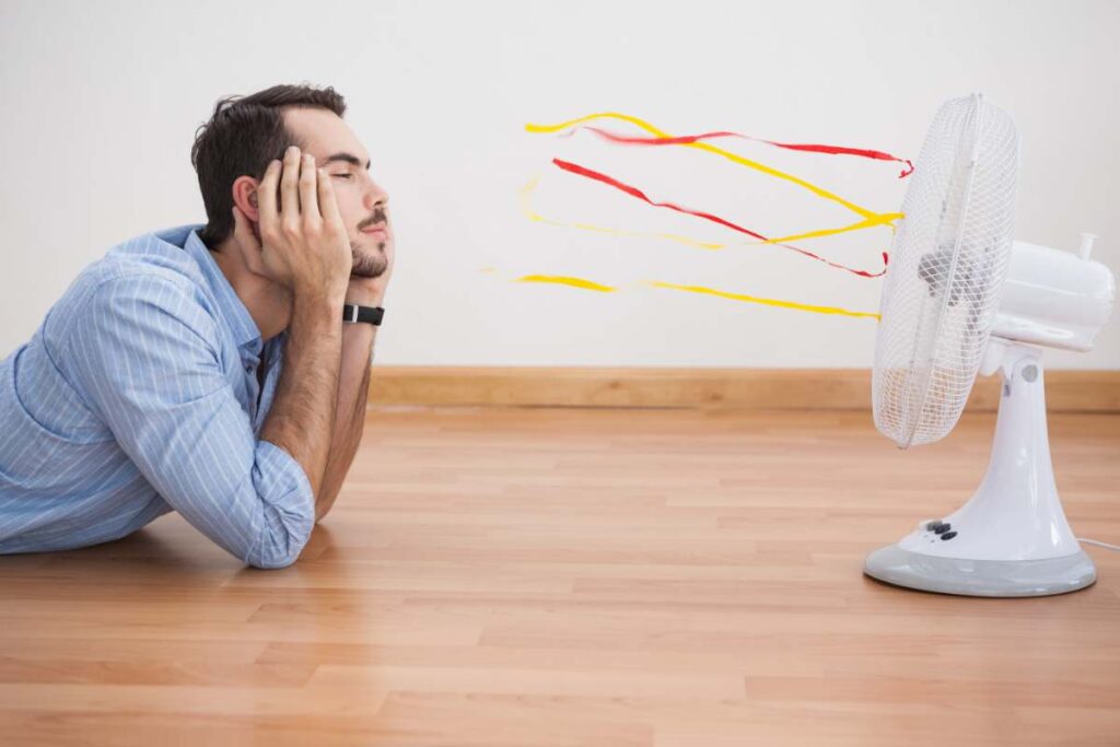 Uomo ventilatore casa