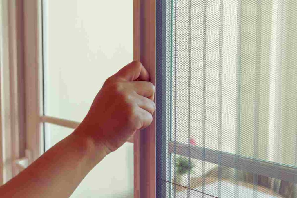 Offerta lampo, zanzariera incredibile a un prezzo stracciato