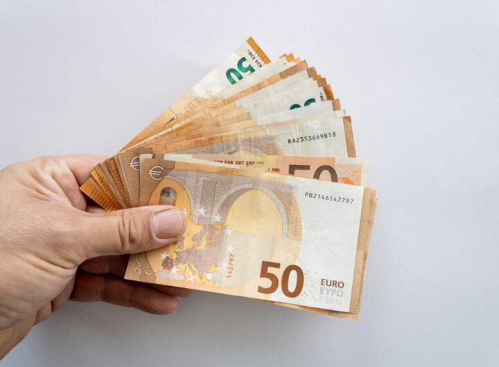 Soldi euro contanti
