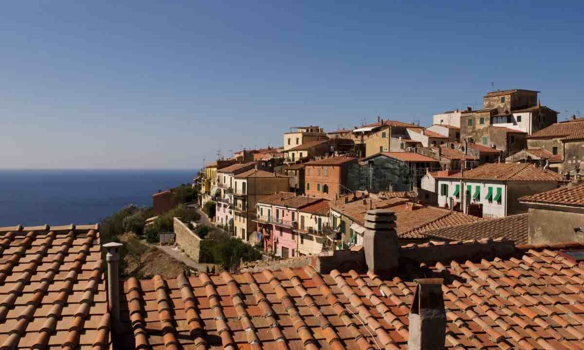 borgo più bello d'Italia: scopri Capoliveri