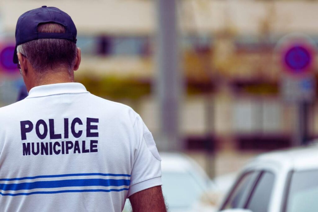 Attenzione, rischi una multa fino a 400 euro: arriva la “targa personale”