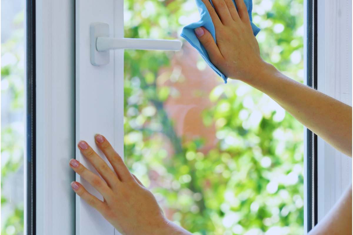 Non buttare i giornali: ti risolvono un noioso problema