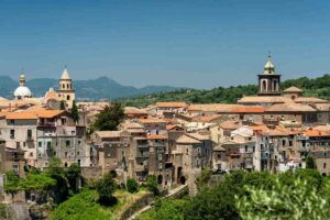 scopri questo borgo a soli 40 minuti da napoli