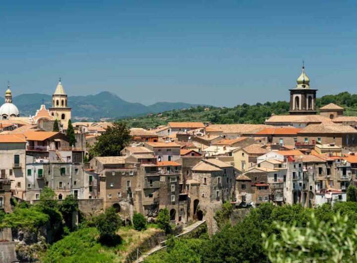 scopri questo borgo a soli 40 minuti da napoli